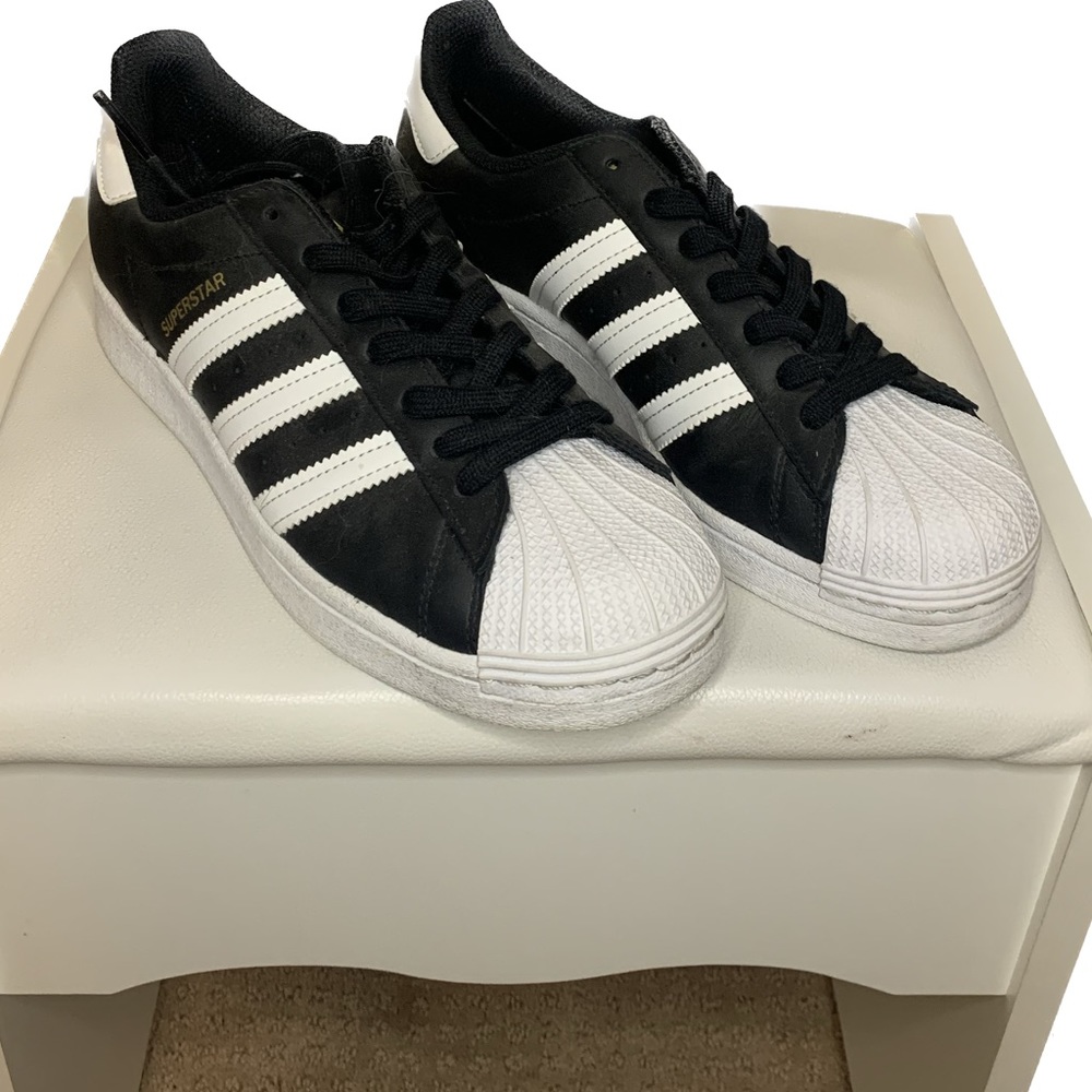 Women’s Adidas Athletic Shoes - Size 8 - barely worn - very good condition
